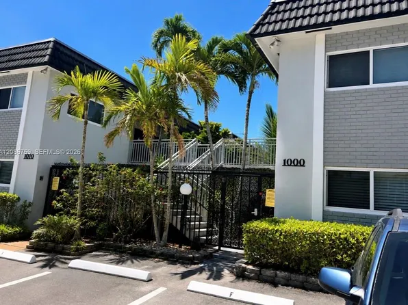 1000 SE 15th St APT 205, Fort Lauderdale, FL 33316