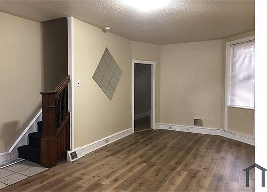 2nd image of 446 W Wellens Ave