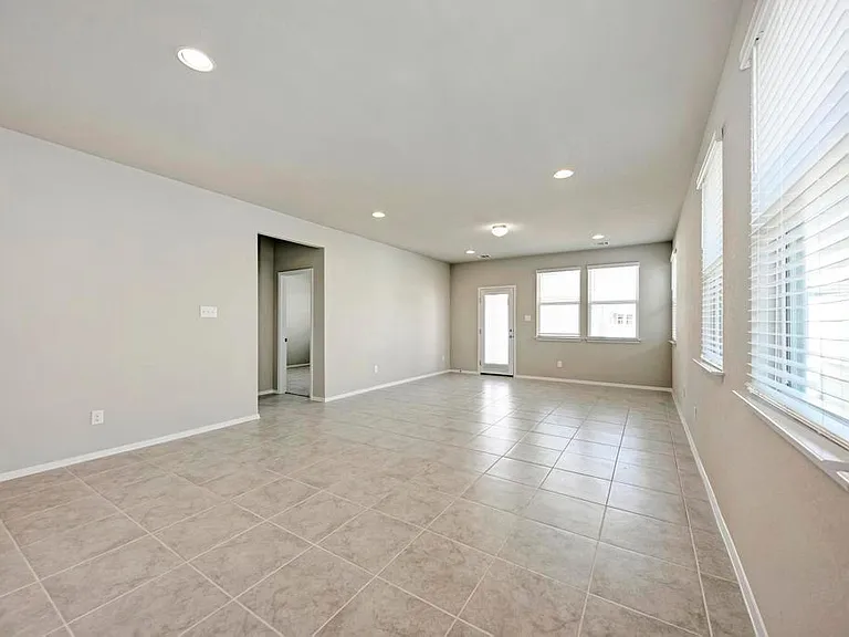 1209 Goforth Rd — Photo 11