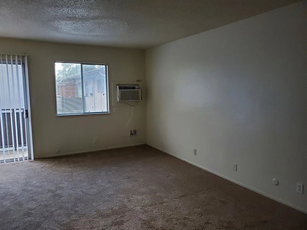 Willow Green Apartments — Photo 2