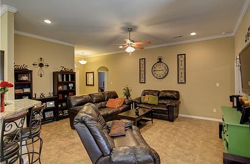4th image of 2511 Leyla Ln