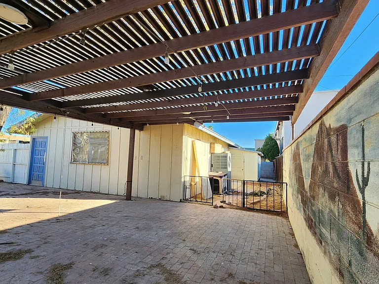 201 E Alice Ave — Photo 18