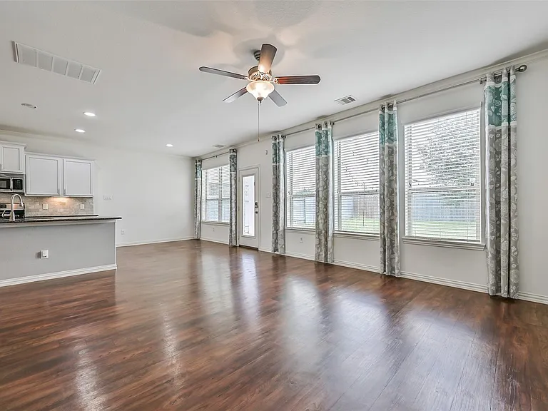 4511 Apple Point Ln — Photo 14