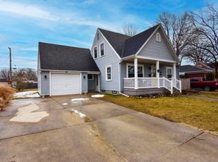 141 Riverside Dr, Mount Clemens, MI 48043