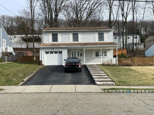 512 Herrick Dr, Dover, NJ 07801