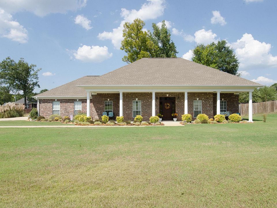1st image of 60 Water Oak Ln