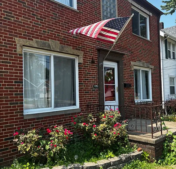 3614 Warren Rd — Photo 3