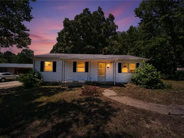 7137 Western Mill Rd, Lawrenceville, VA 23868