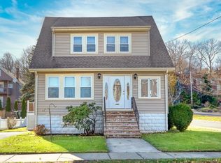 15 Victoria St, Saugus, MA 01906