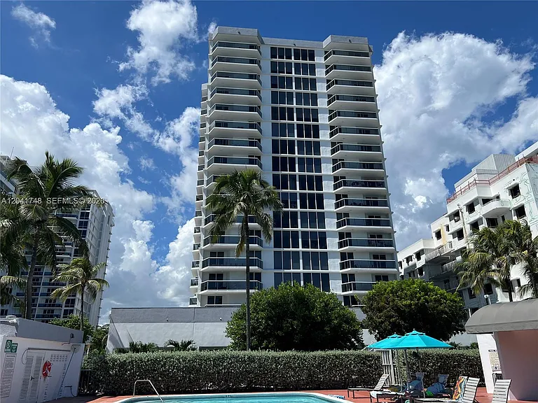 2401 Collins Ave #1009 — Photo 27