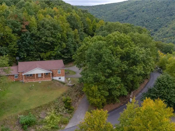 114 Oak Dr, Lehighton, PA 18235