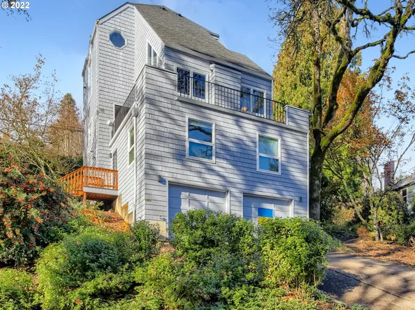 1066 SW Westwood Dr, Portland, OR 97239