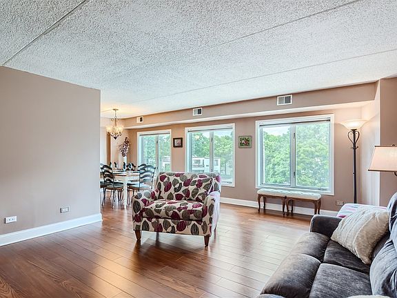 3rd image of 355 W Miner St APT 3C