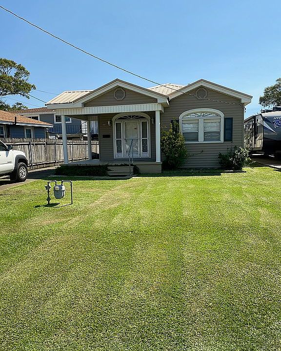 1st image of 847 Avenue E
