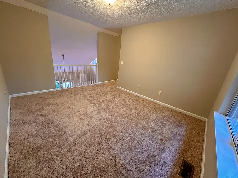 733 Vinebrook Ln — Photo 11