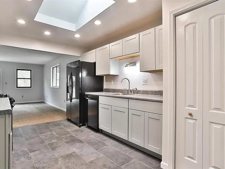 118 Irene Dr — Photo 4