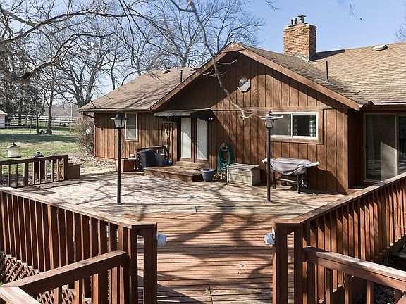 3rd image of 16551 Hollingsworth Rd