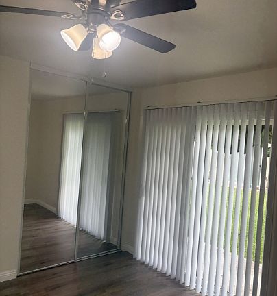 2nd image of 211O Newport Blvd #I5