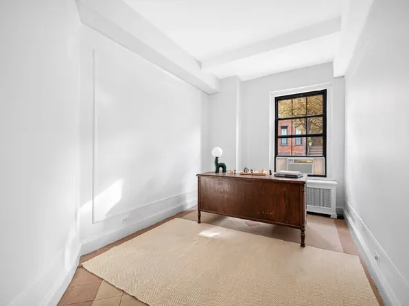 90 8th Avenue image 4 of 8