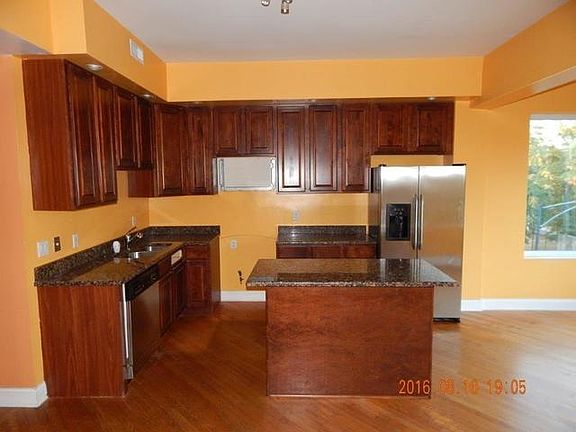5th image of 5720 S Martin Luther King Dr #3