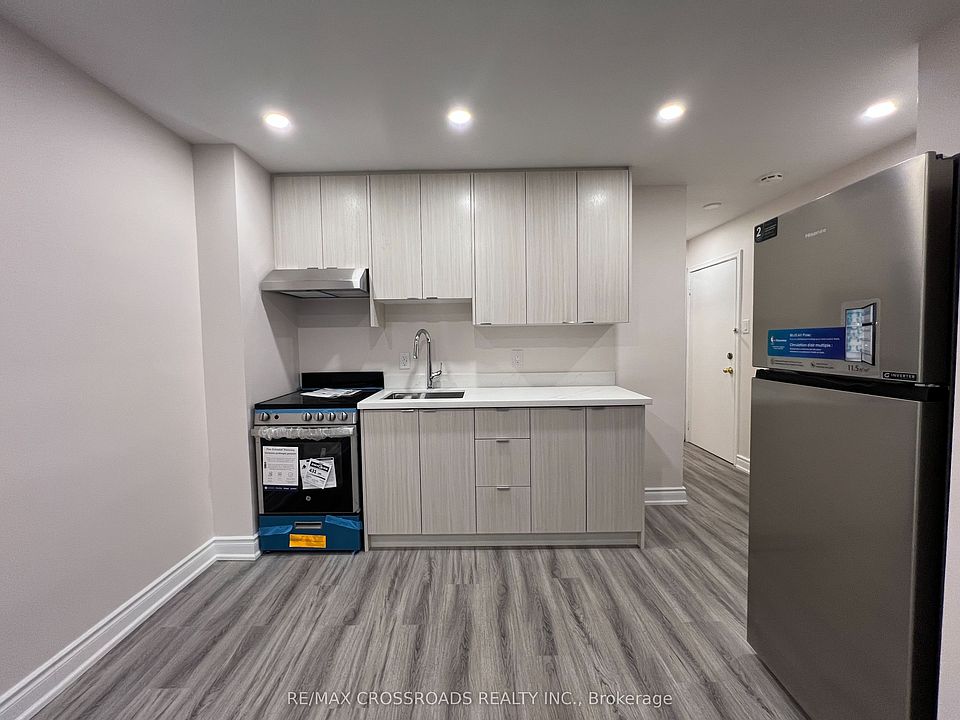 1st image of 1324B Gerrard St E APT 1