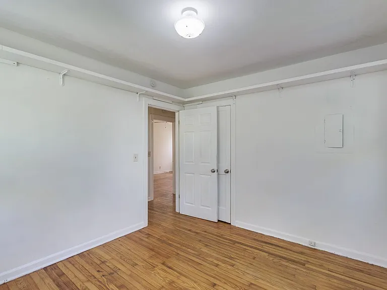 4104 Kimbark Dr — Photo 12