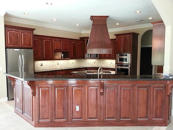 3rd image of 101 Muirfield Dr