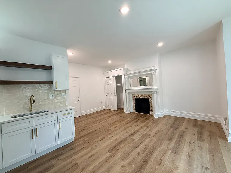 4517 Chester Ave #2F — Photo 9