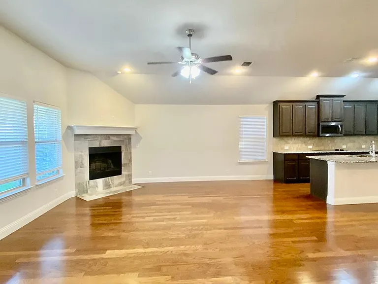 4404 Cherry Cv — Photo 25