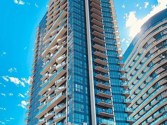 3rd image of 49 E Liberty St #1809