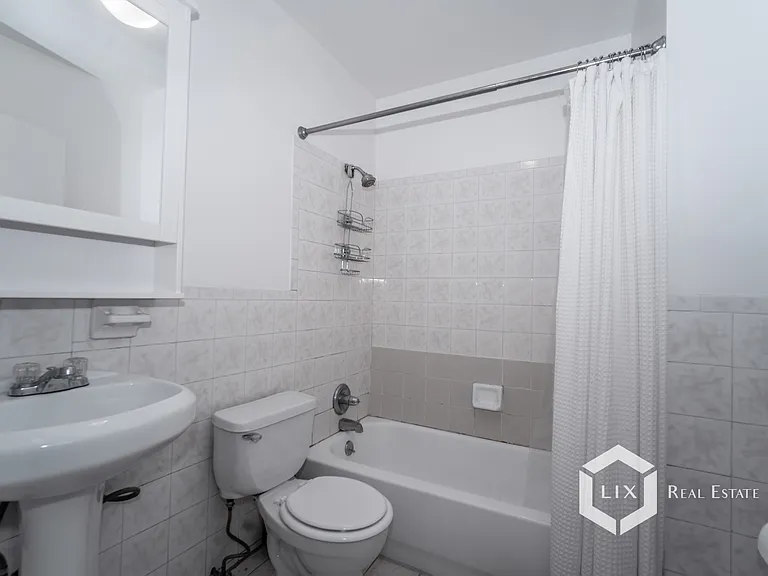 784 Bergen St #1R — Photo 12