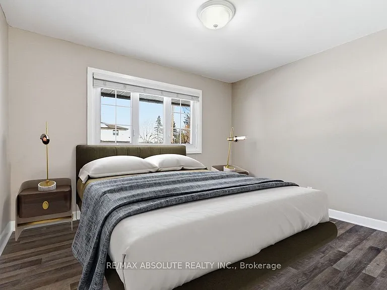 10 Elma St — Photo 9