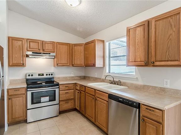 2nd image of 724 Shafton Ave
