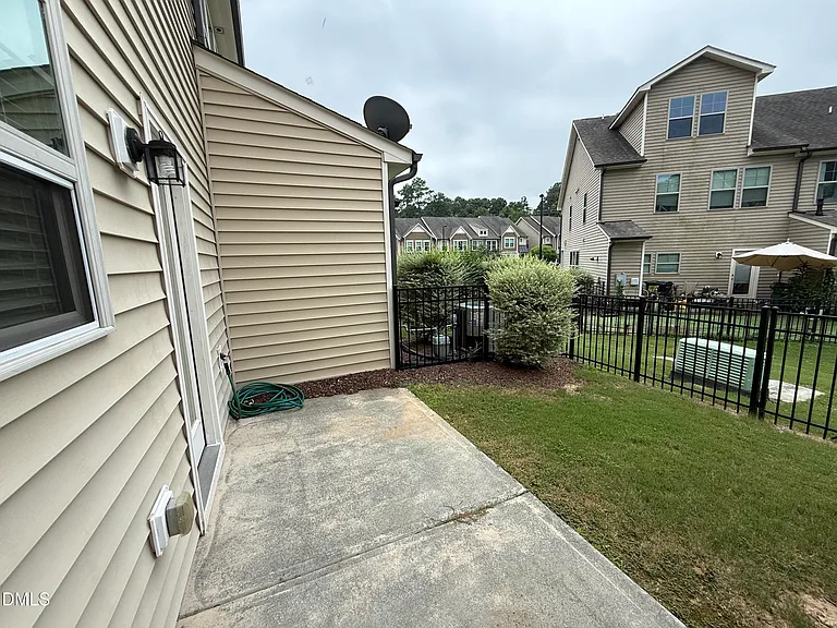1008 Midtowne Way — Photo 20