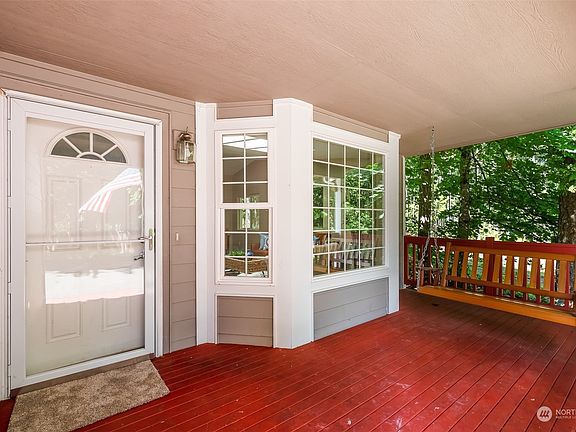 2nd image of 18711 Sylvan Dell Court SE