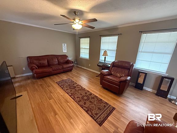 4th image of 2807 Pea Ridge Rd