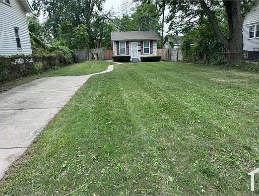 5049 Lafontaine St, photo 4