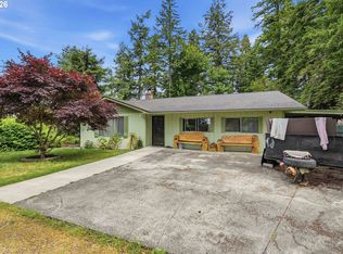 1945 Hazel St, Myrtle Point, OR 97458