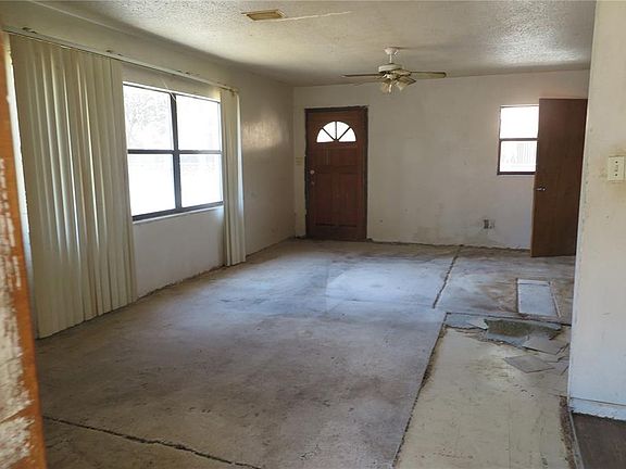 4th image of 1045 SE 19th St