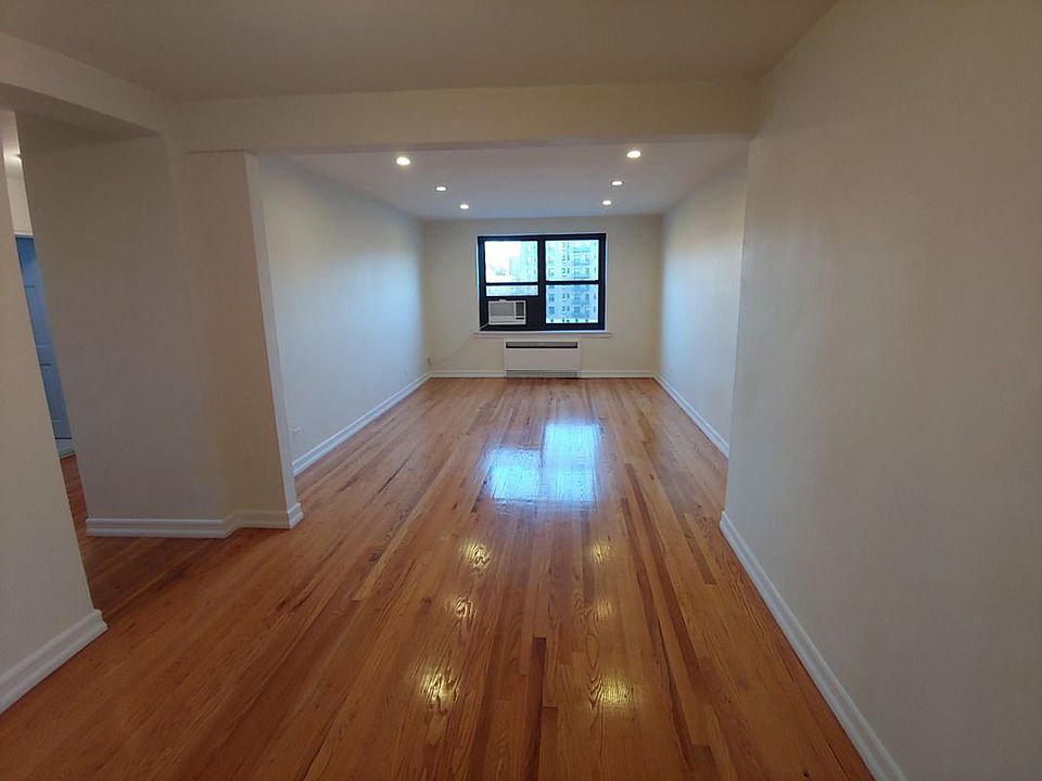 1st image of 21306 75th Ave APT 6L