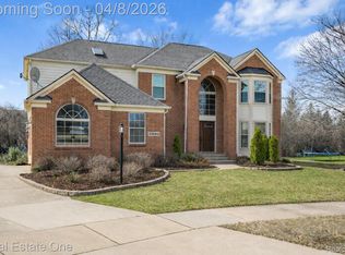 2590 Oakham Ct, Canton, MI
