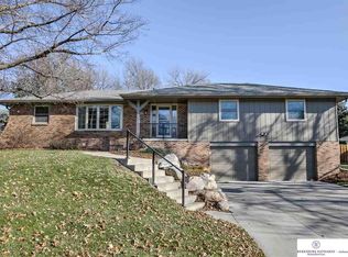 839 N 122nd St, Omaha, NE 68154