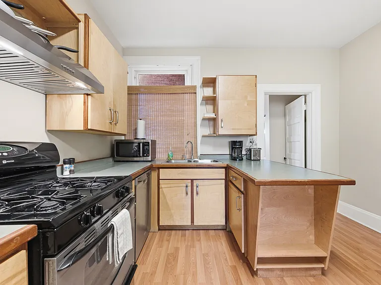 2213 Jane St #1 — Photo 12
