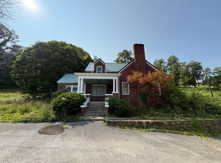 144 Country Club Rd, La Follette, TN 37766