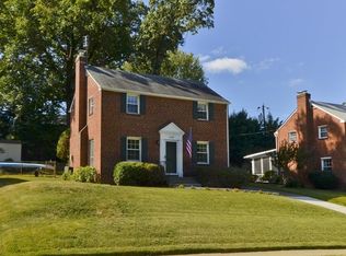 6128 12th Rd N, Arlington, VA 22205