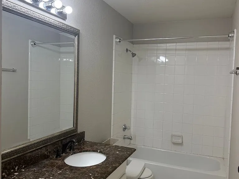 1609 Simsbury Dr — Photo 23