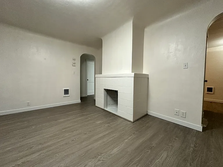 341 Bertha Ave — Photo 3