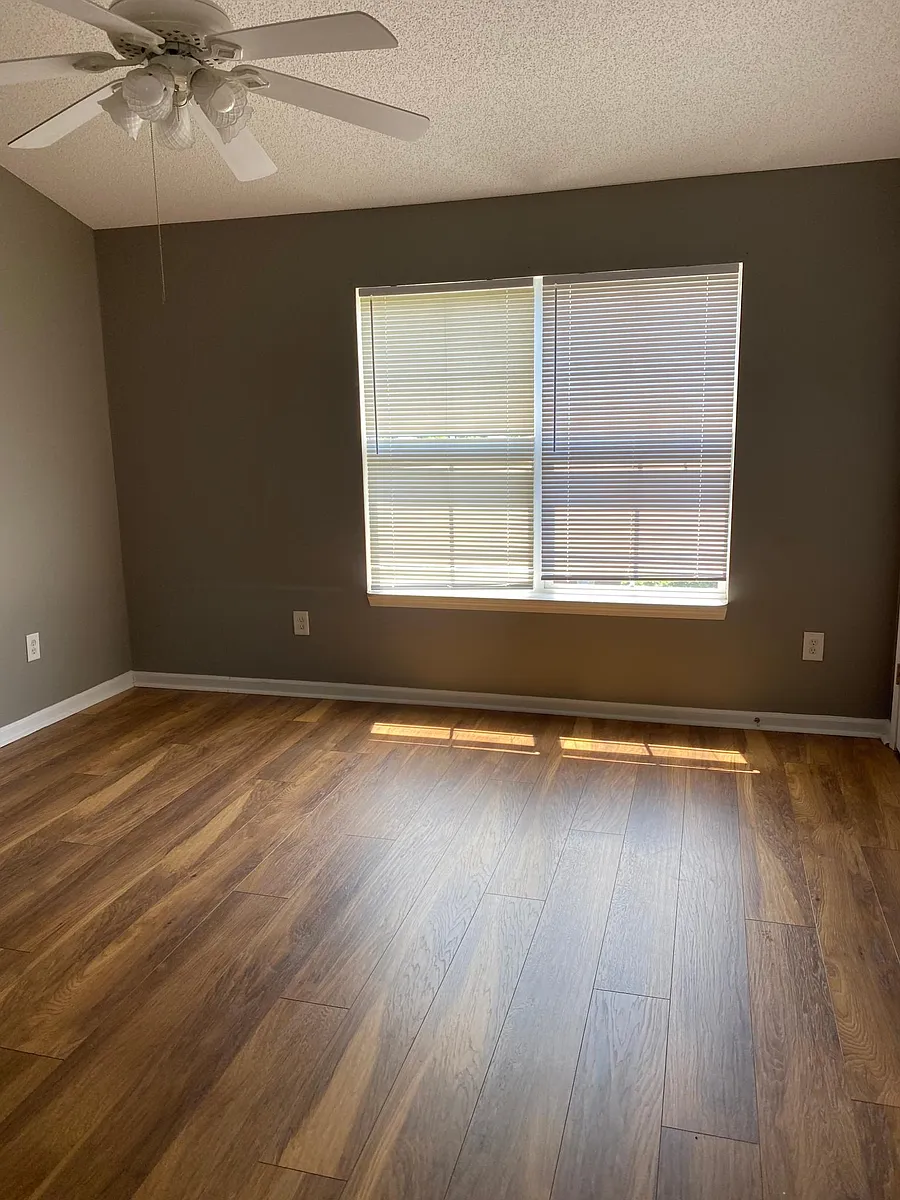 Photo 2 of 4 - 241 S Irwin St #41 - Milledgeville, GA Bedroom - 241 S Irwin St #41