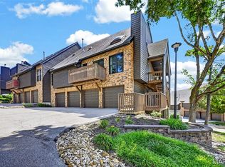 5162 Hollow Wood Ct APT D, Saint Louis, MO 63128