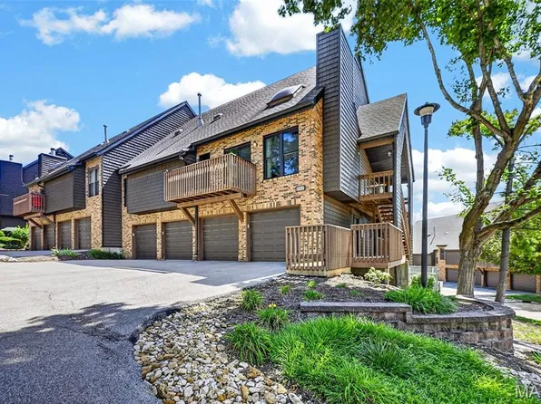 5162 Hollow Wood Ct APT D, Saint Louis, MO 63128